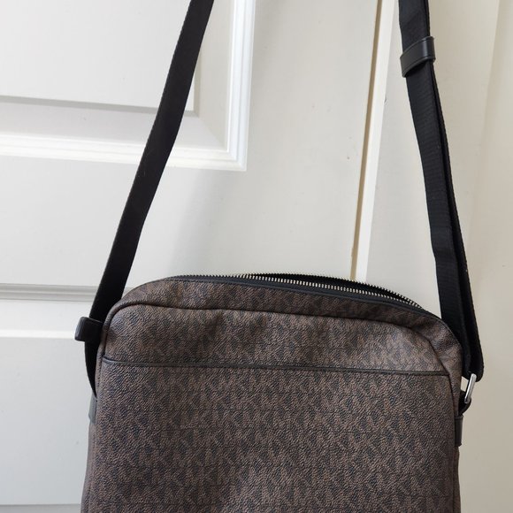 Michael Kors Men Shoulder Bag - Picture 4 of 4